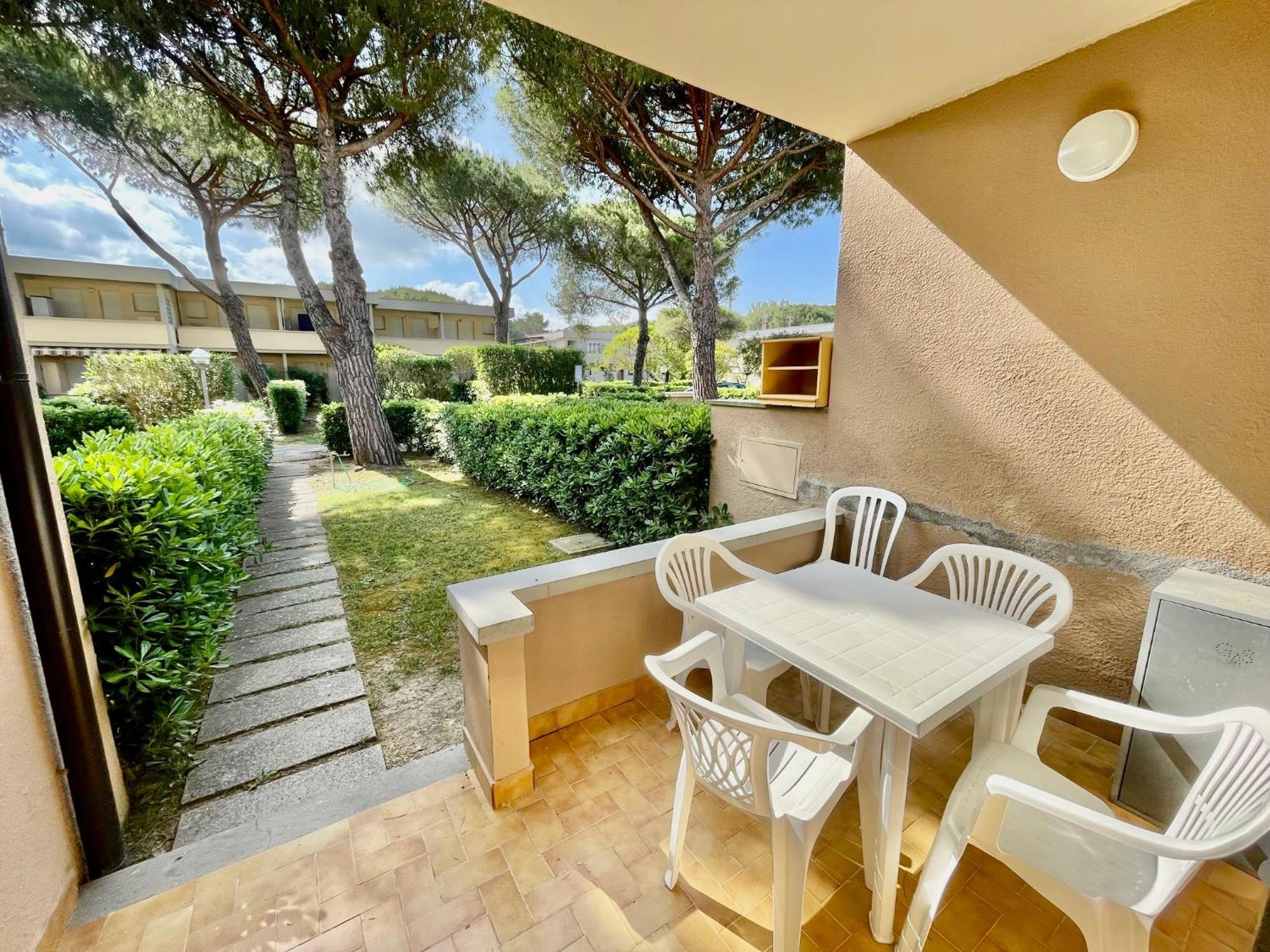 Appartamenti Via Dei Cipressi Marina Di Bibbona Exterior photo